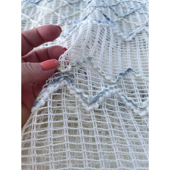Vintage 70s curtains, white, blue mesh net, geometric pattern, oversized - Picture 5 of 8